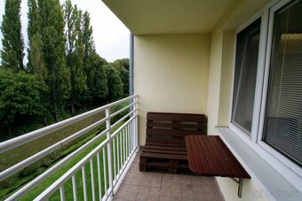 Na prenájom 2 izb. byt + garáž, Waltariho ul. - 9