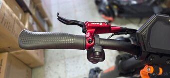 Kukirin G2 Master 6. 2025  s hydraulickými brzdami. - 9