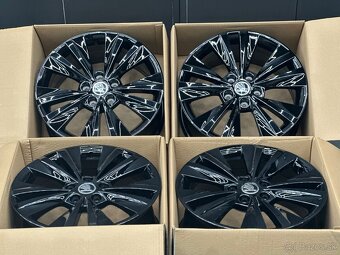 5x112 r17 superb 2 cistonove disky black original - 9