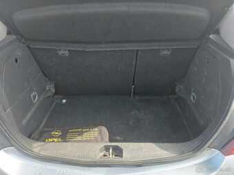 Opel Corsa 1.2 - 9