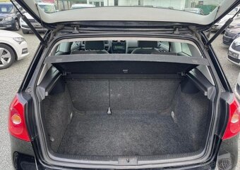 Volkswagen Golf 1.4i KLIMA benzín manuál 55 kw - 9