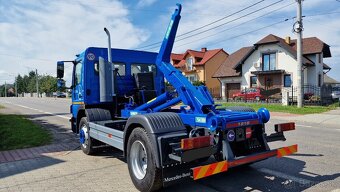 MERCEDES ATEGO 1518 hákový nosič kontajnerov - 9