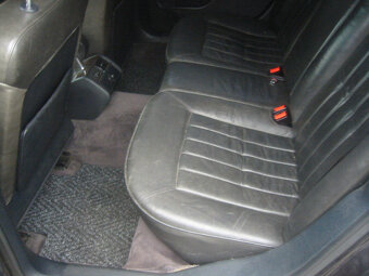 AUDI A8 D2 4.2 220kw quattro tiptronic - díly z vozidla - 9