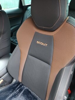 skoda karoq scout - 9