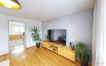 REZERVOVANÉ Lukratívny 3 izb.tehlový byt PRIAMO pri Námestí - 9