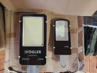 Solárna pouličná lampa VÖGLER GmBh PREMIUM verzia 2500W, lam - 9