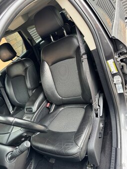 Fiat Freemont Edícia Cross 2.0 MultiJet 125kW 4x4 7-Miesne - 9