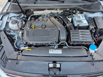 Volkswagen Passat 1.5 TSi 110kw DSG 2019 LED DPH - 9
