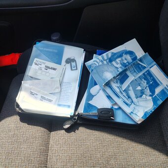 Predám Ford S-max 2.0tdci automat - 9