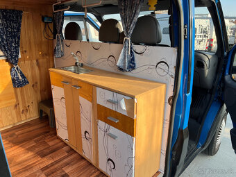 Cestovní dodávka Ford Tranzit 260S+ SOLAR - 9