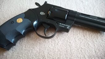 CO2 Revolver - 9