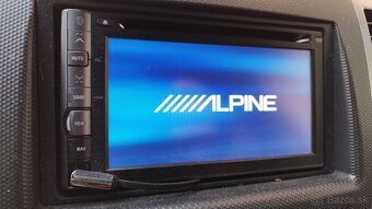 Mitsubishi Outlander 2,2DID,7miestne,automat - 9