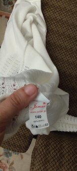 Biely elegantný svetrík veľkosť 140 - 9