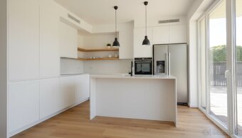 Na predaj 5 izbový rodinný dom Hrubý Šúr okres Senec - 9