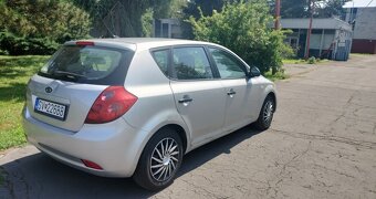 Kia ceed 1,4 l benzín 109.tis.km - 9