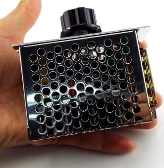 Regutor otáčok alebo výkonu - 9