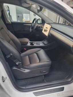 Tesla model Y AWD Long Range - 9