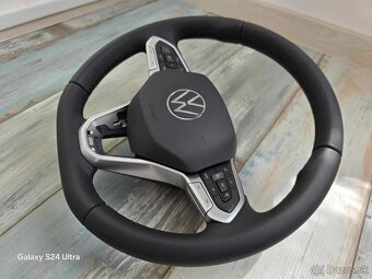 Multifunkcny volant VW Golf 8 - 9