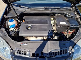 VW Volkswagen Golf V 1.4 55 kW - 9