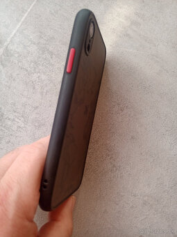 Apple iPhone XR 64GB - 9