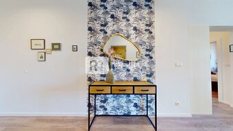Na prenájom 2 izbový byt 45 m2 + terasa 15 m2 + 30 m2 predzá - 9