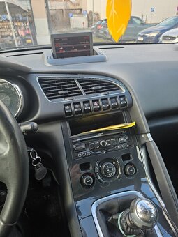 PEUGEOT 3008, 2.0HDI,110KW - 9