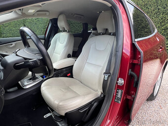 Volvo V40 D2 2.0L 120k Summum - 9