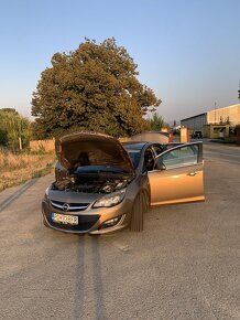 Opel Astra 1.4 Turbo ZNÍŽENÁ CENA - 9