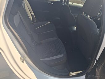 Opel Astra kombi 2021 - 9