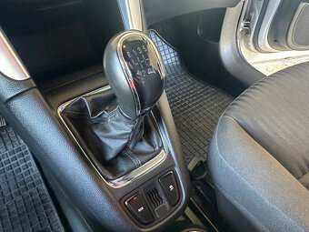 Opel Zafira Tourer 1.6 CDTI Start/Stop Cosmo 7-miestne - 9
