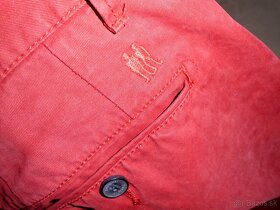 Desigual pánske chino nohavice bordovo červené L-XL - 9