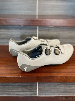 Top cyklo tretry - Specialized - 9