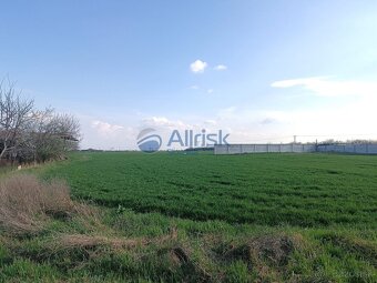 - Dočasná zľava na 5. izbový rodinný dom v Šúrovciach čaká n - 9