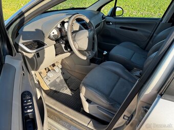 Peugeot 207 - 9