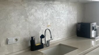 NA PREDAJ: 3izbový, kompletne zrekonštruovaný byt 65 m2 - Tr - 9
