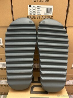 Yeezy Slide Slate Marine Us7, US10 - 9