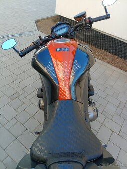 Kawasaki Z 1000 - 9