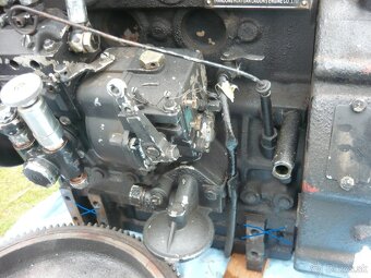 ČÍNSKÝ MOTOR LAIDONG - 3 válec - 9