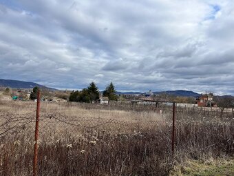 Na predaj pozemok v Štúrove - 9