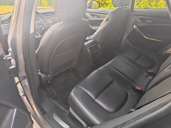 Jaguar f-pace 2.0d i4 d165 mhev s awd a/t - 9