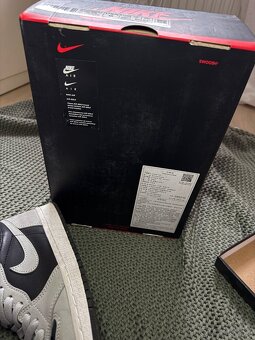 Jordan 1 retro high 38.5 - 9