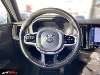 Volvo XC60 B4 145 kW AWD Geartronic R-Desing - 9