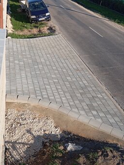 Pokládka zámkovej dlažby - 9