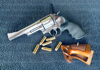 Revolver Smith&Wesson .44 Magnum - 9