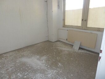 Na predaj - predáme polyfunkčný objekt v Strážskom - 9