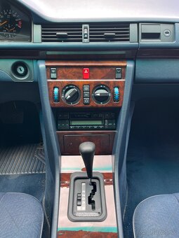 Mercedes W124 E220, 62666km - 9