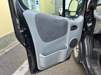 Opel Vivaro Life 2.5 CDTi Westfalia 7 míst - 9