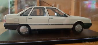 Hachette RENAULT 21 GTS 1986 1:24 - 9