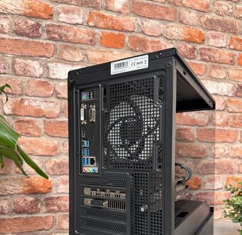 Ryzen 5 1600 AF\16GB\GTX 1080 Ti\SSD\750W Zdroj - 9