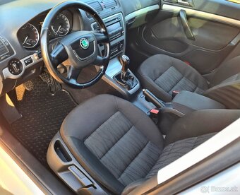 ŠKODA OCTAVIA II COMBI 1.9 TDI 77 kW ELEGANCE TOP STAV - 9